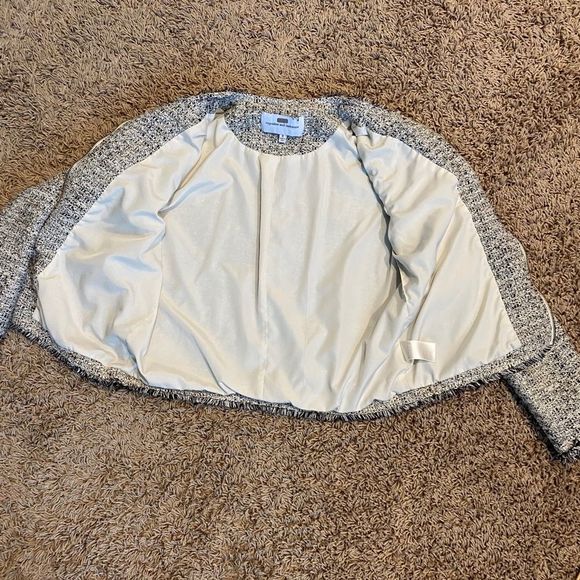 cupcakes & cashmere Belicia Fringe Jacquard Grey Jacket - Picture 5 of 13